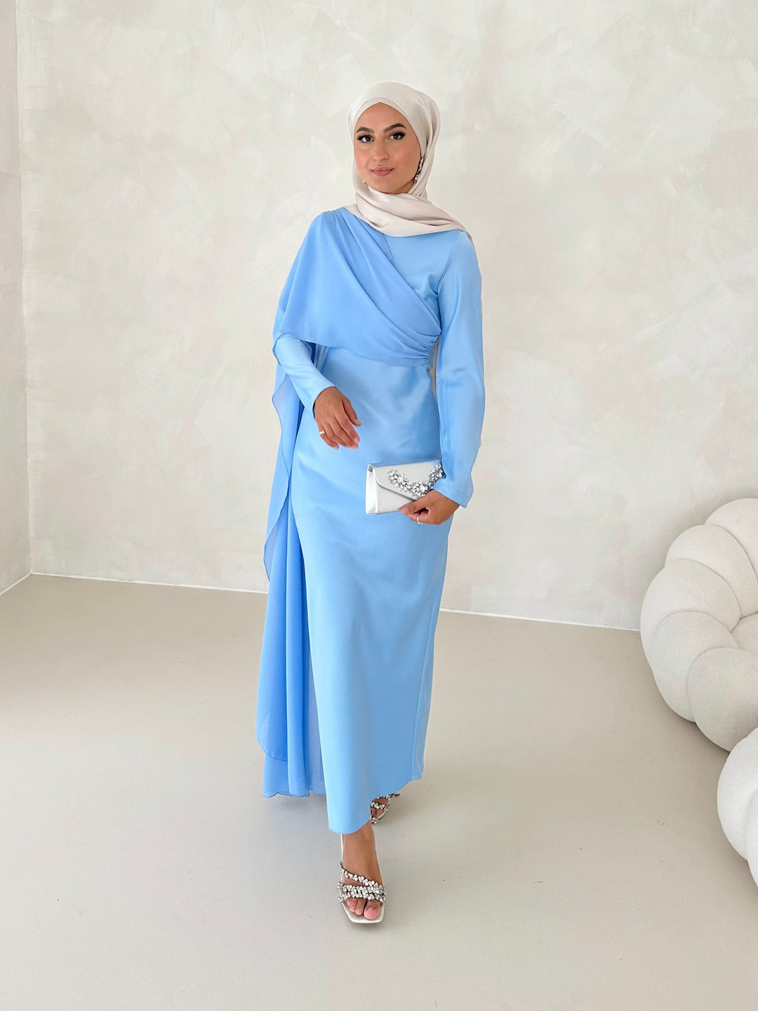 Robe Inaya
